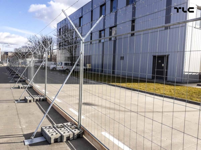 mesh-fences-guardrails-mobilt-city-airport-tlc-www-4