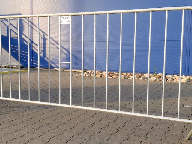 temporary-fences-sales-city-guardrails-Poland-tlc-group-ikea-www-13